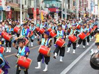 沖縄北谷　ホテル　国際通りエイサー